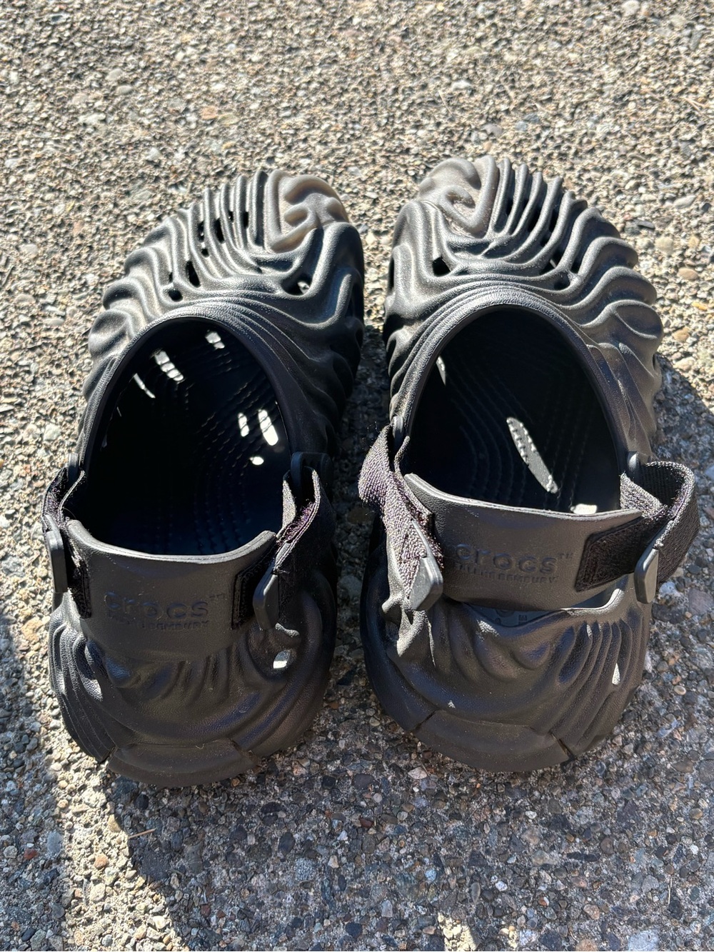 Crocs Pollex Clogs by Salehe Bembury in the "Sasquatch" (black) - Picture 2 of 5